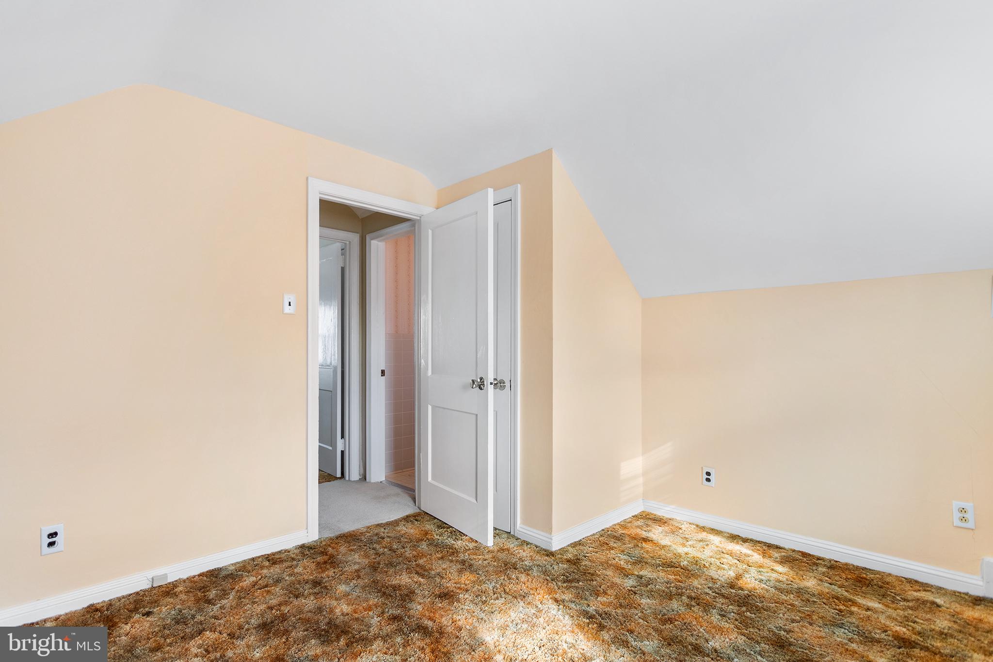 421 Lawrence Road Havertown, PA 19083 - Photo 16 of 26