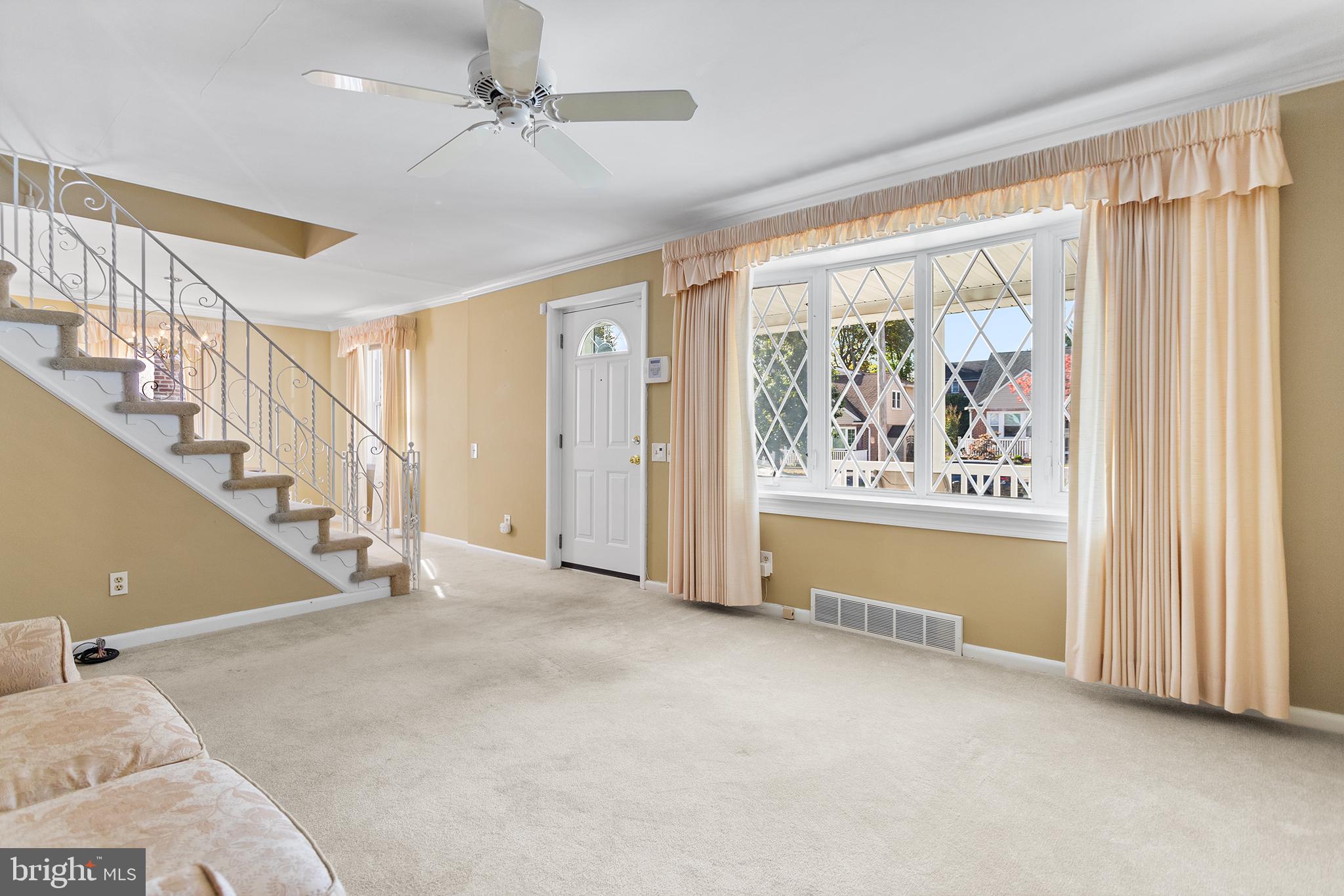 421 Lawrence Road Havertown, PA 19083 - Photo 4 of 26