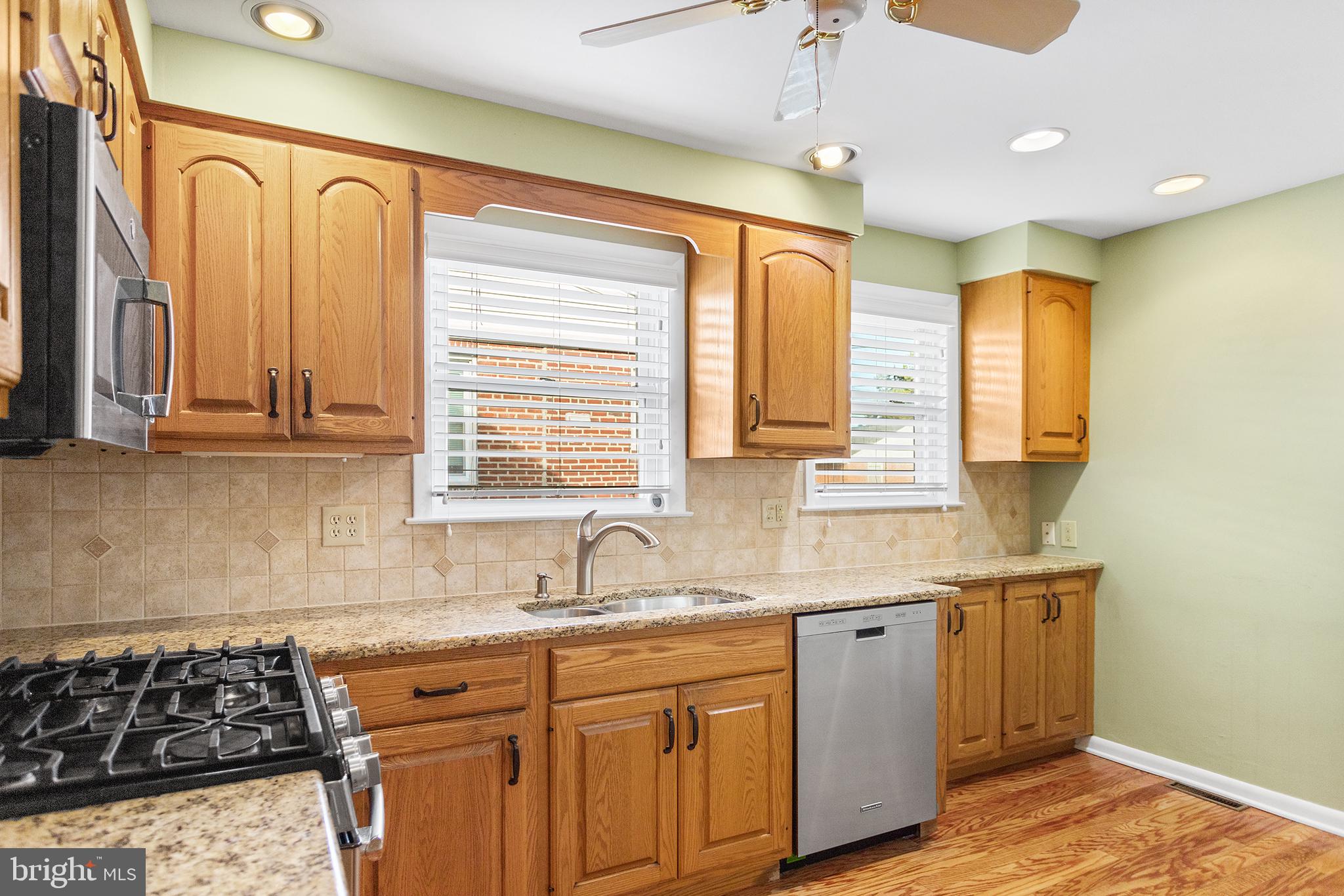 421 Lawrence Road Havertown, PA 19083 - Photo 10 of 26