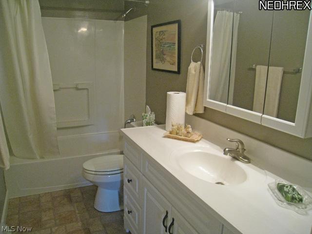6760 Donna Rae Drive Independence, OH 44131 - Photo 12 of 15
