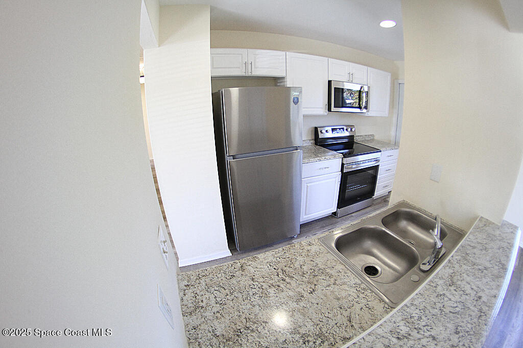 6373 Hunt Road Cocoa, FL 32927 - Photo 9 of 24 08