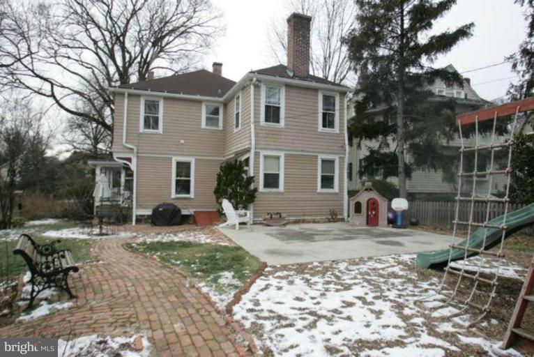 223 Hawthorn Road Baltimore, MD 21210 - Photo 29 of 30 a view of a house with backyard and sitting area