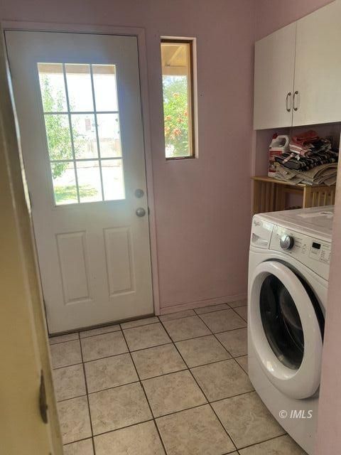 103 North Clay Street Independence, CA 93526 - Photo 18 of 25 a view of a kitchen with washer and dryer
