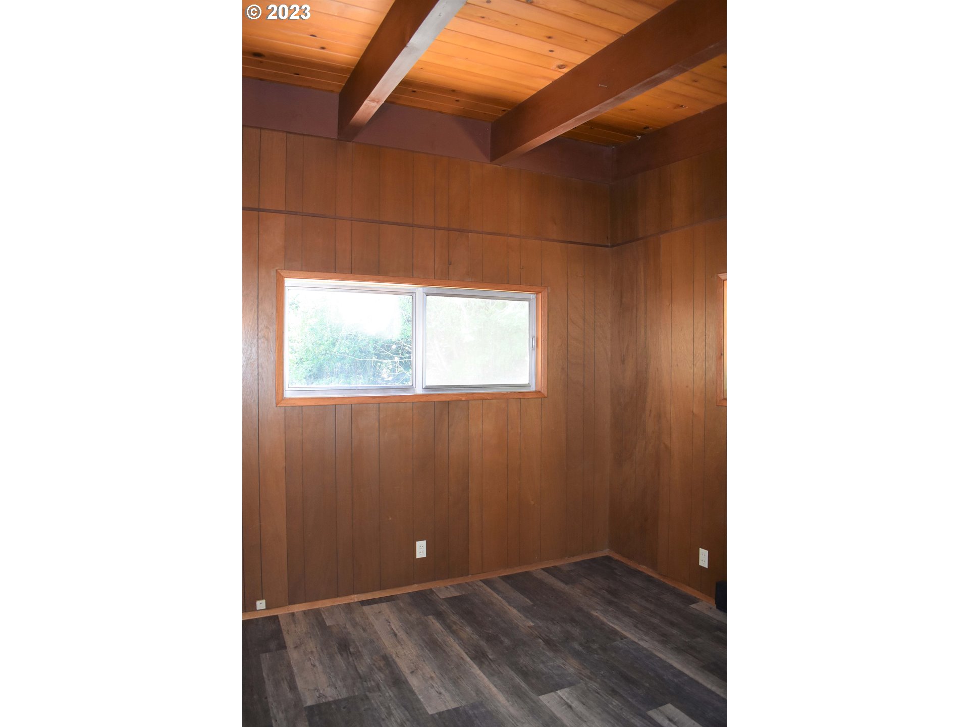 95144 Marchmont Road Gold Beach, OR 97444 - Photo 20 of 34 a view of a room