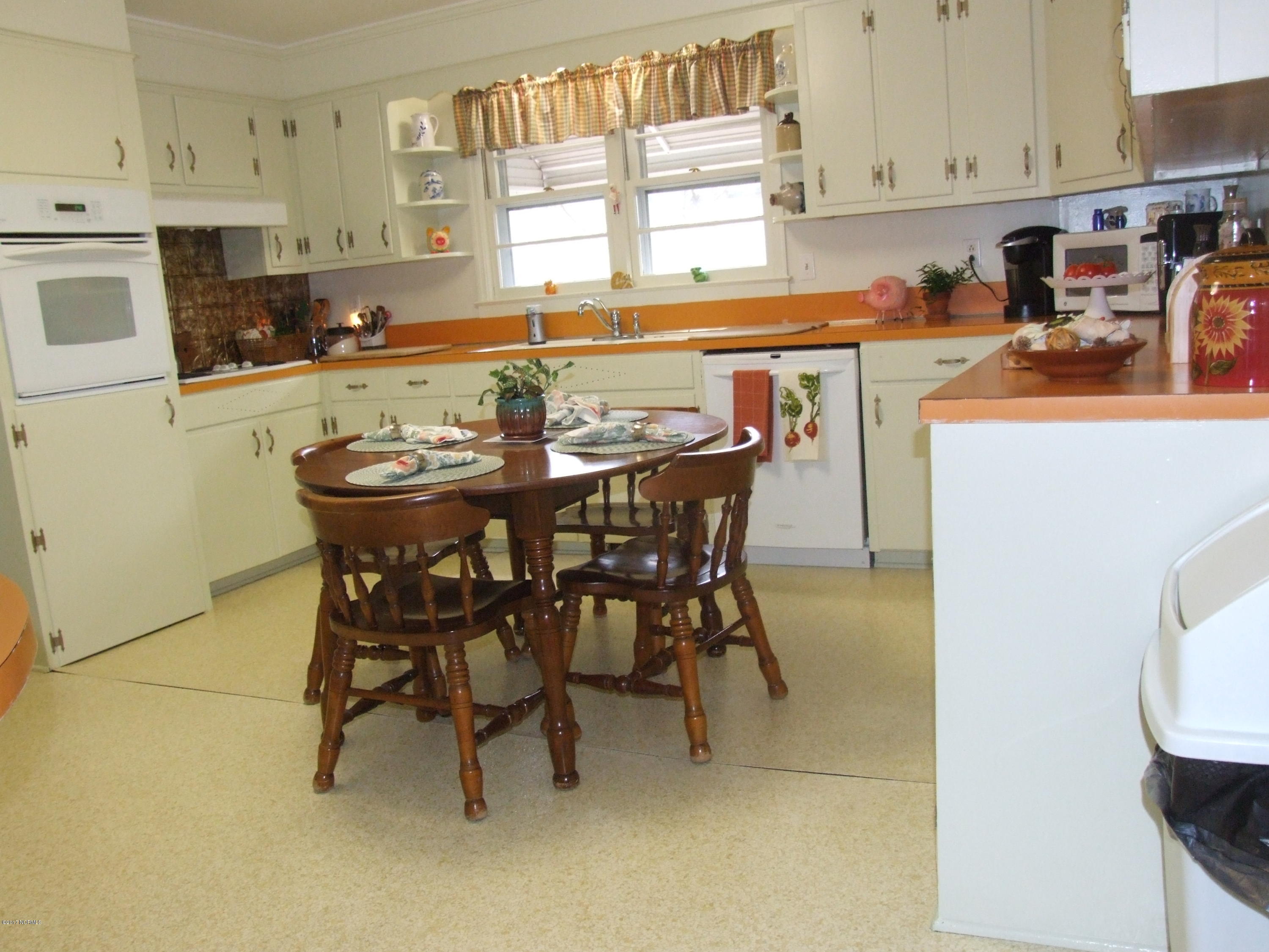 943 Oak Grove Road Pollocksville, NC 28573 - Photo 8 of 27 DSCF2009