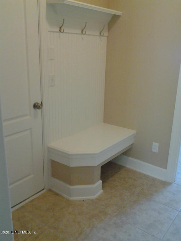 3909 Trail Ridge Road Middleburg, FL 32068 - Photo 3 of 5 mud room