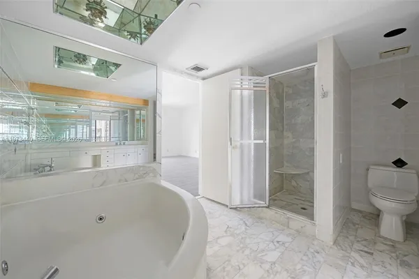 $3,000 | 19355 Turnberry Way, Unit 15G, Aventura, FL 33180