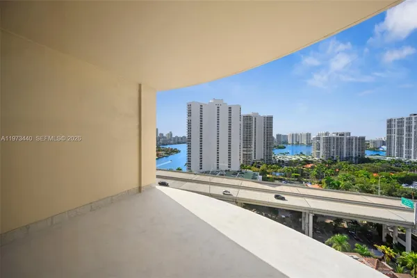 $3,000 | 19355 Turnberry Way, Unit 15G, Aventura, FL 33180