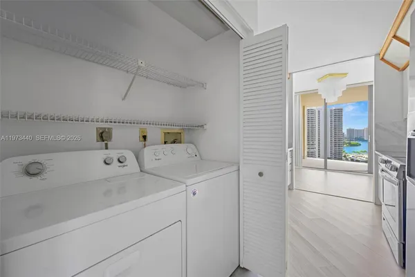 $3,000 | 19355 Turnberry Way, Unit 15G, Aventura, FL 33180