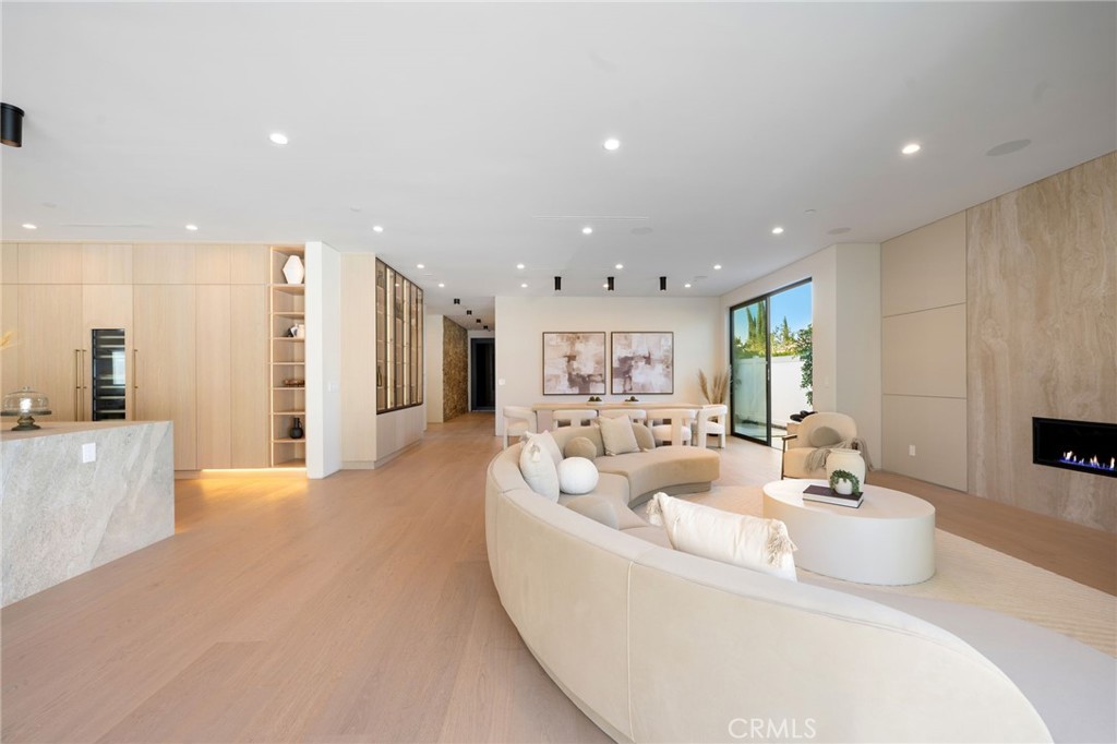 16728 Morrison Street Encino, CA 91436 - Photo 6 of 56