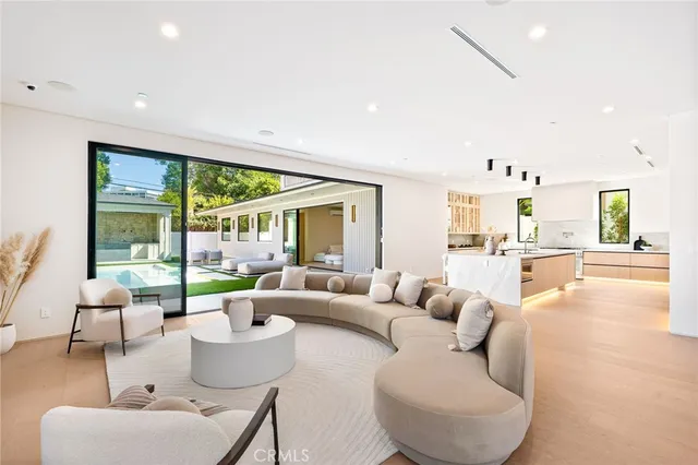 $29,000 | 16728 Morrison Street, Encino, CA 91436