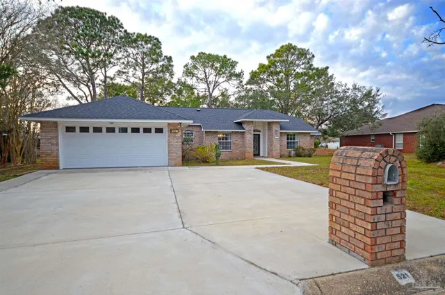 $278,000 | 521 Long Lake Drive, Pensacola, FL 32506