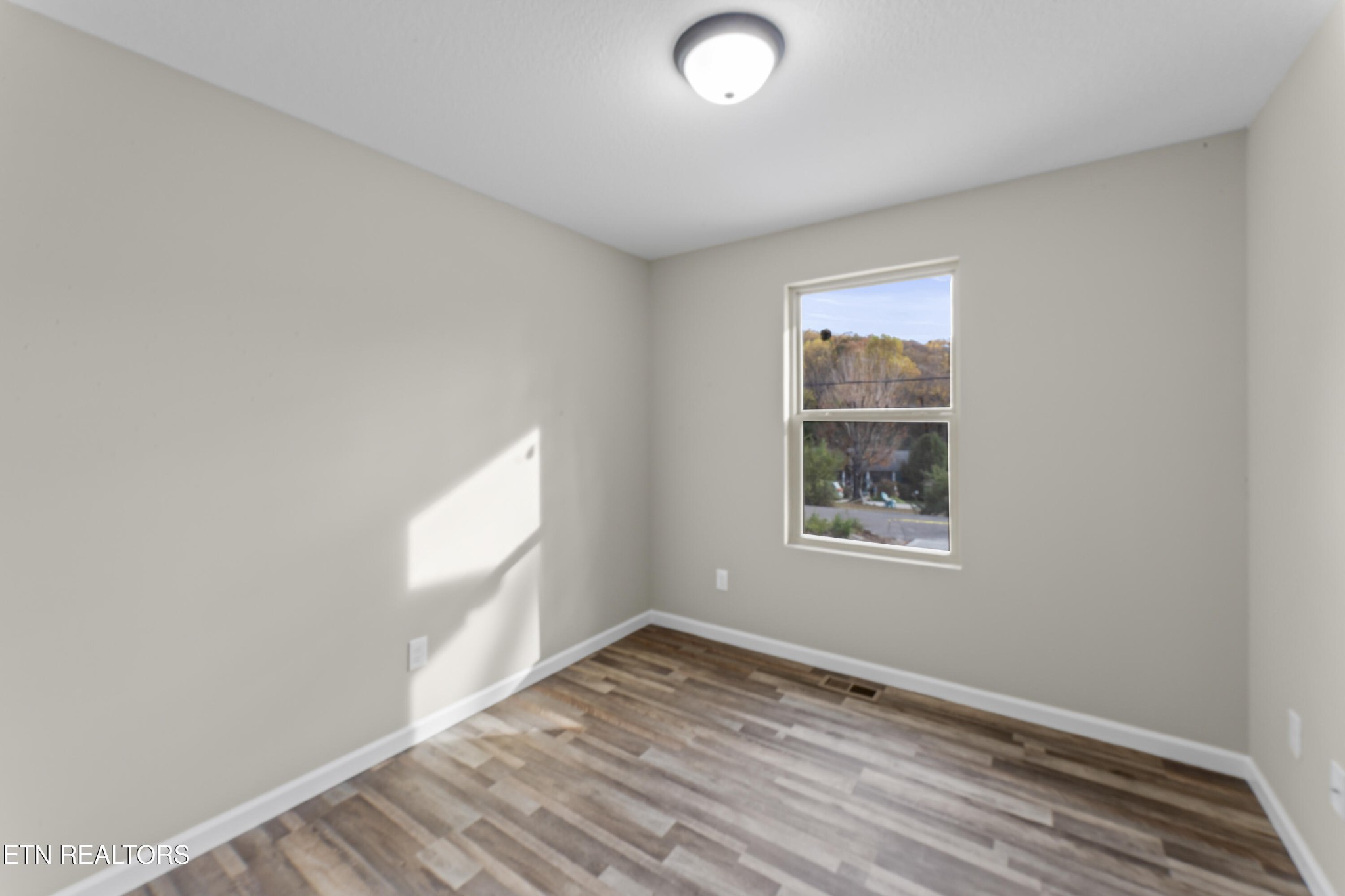 329 Blacks Ferry Road Knoxville, TN 37931 - Photo 14 of 35