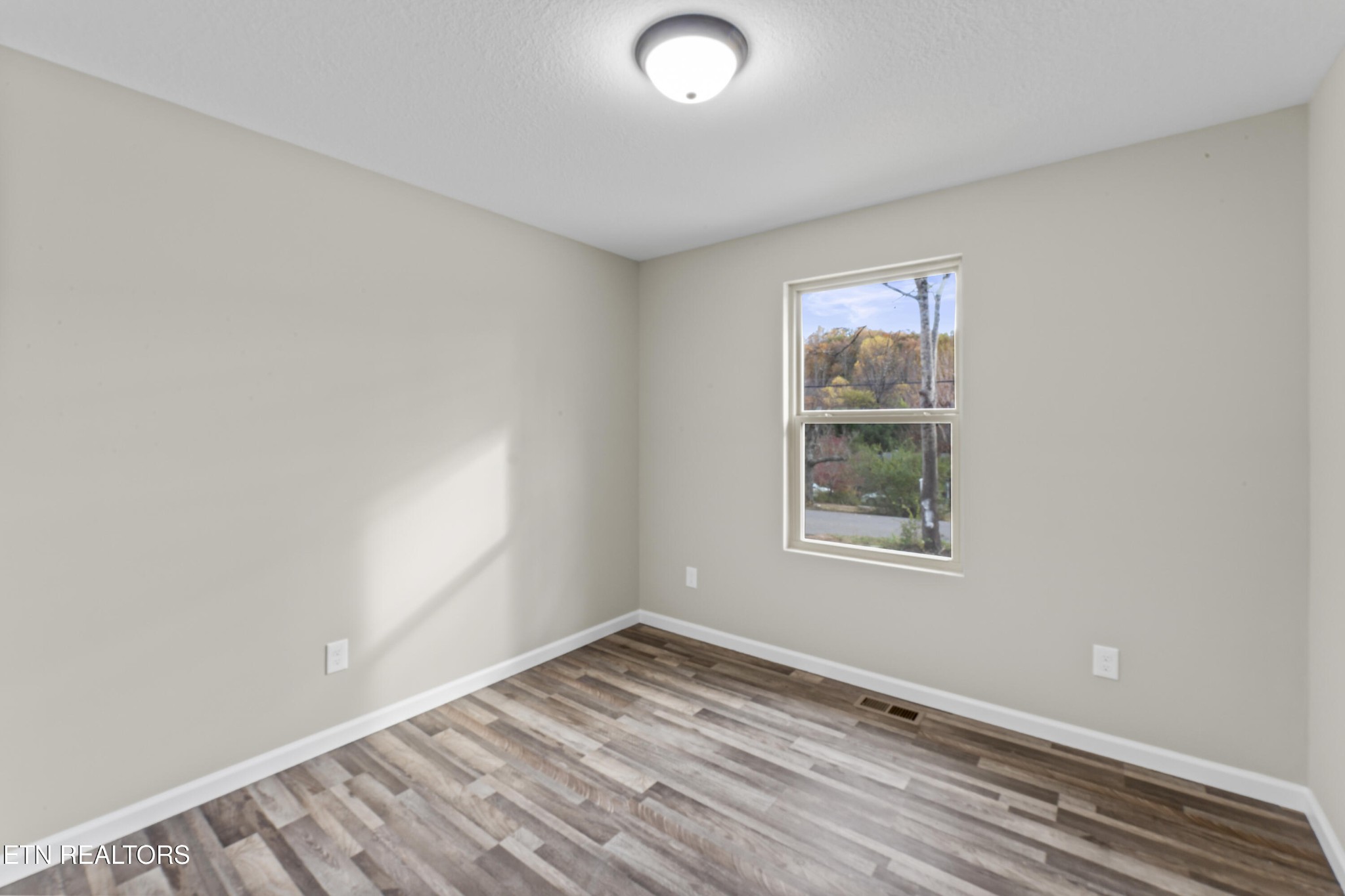 329 Blacks Ferry Road Knoxville, TN 37931 - Photo 17 of 35