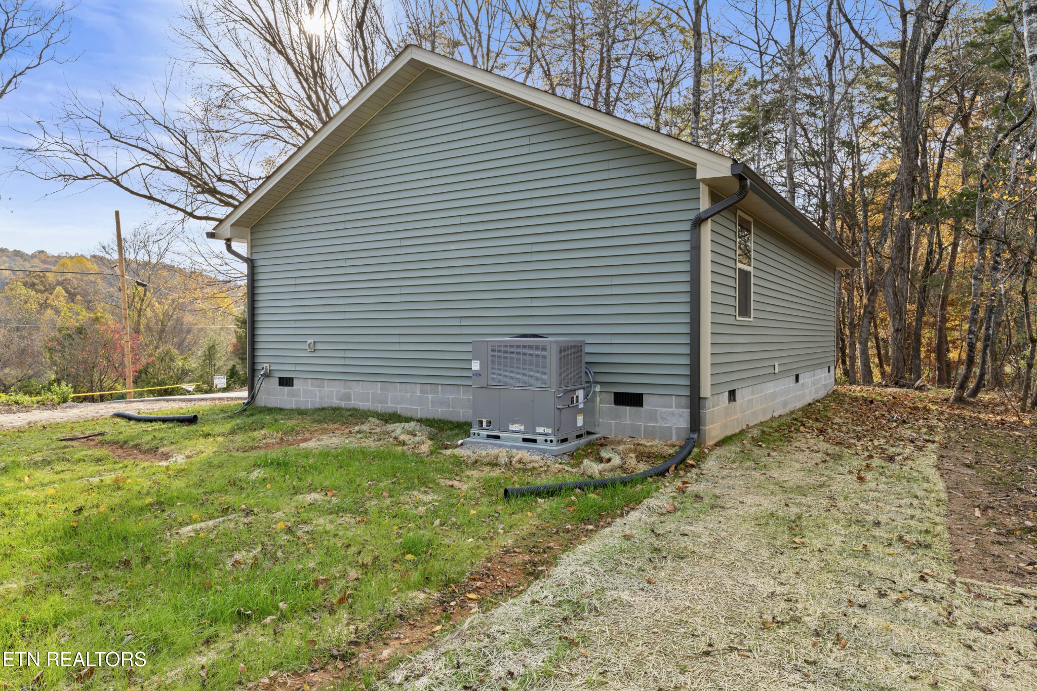 329 Blacks Ferry Road Knoxville, TN 37931 - Photo 2 of 35