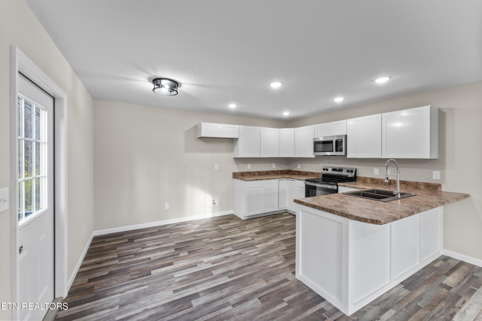 329 Blacks Ferry Road Knoxville, TN 37931 - Photo 7 of 35