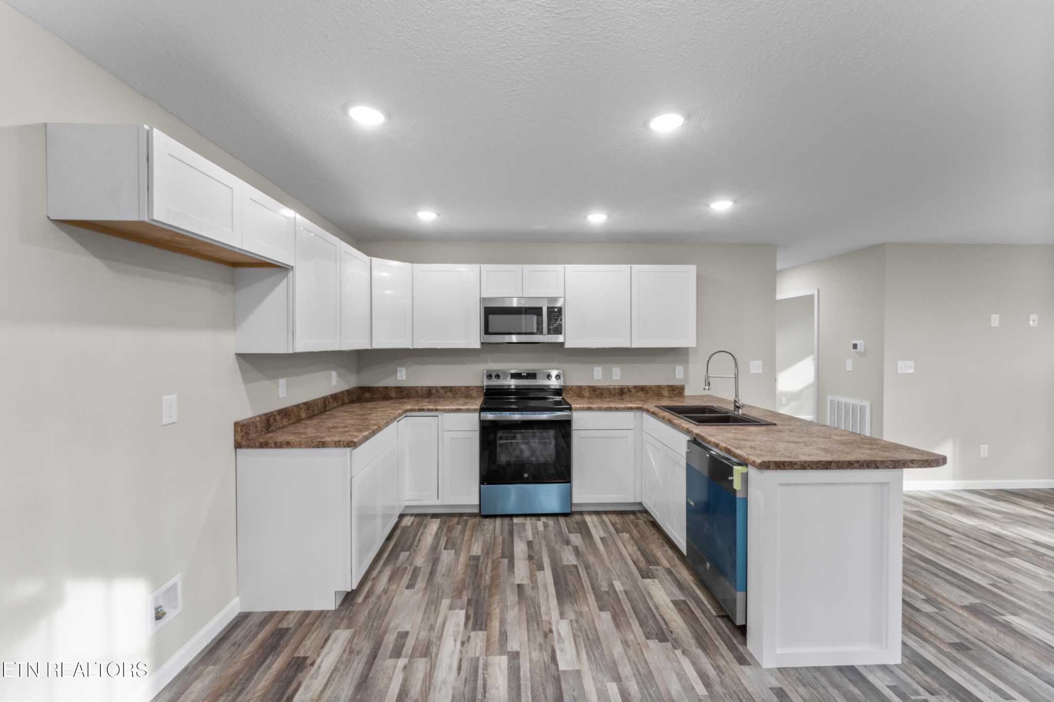 329 Blacks Ferry Road Knoxville, TN 37931 - Photo 8 of 35