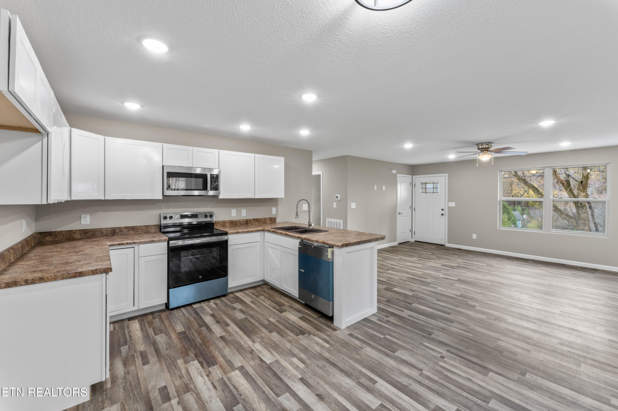 329 Blacks Ferry Road Knoxville, TN 37931 - Photo 9 of 35