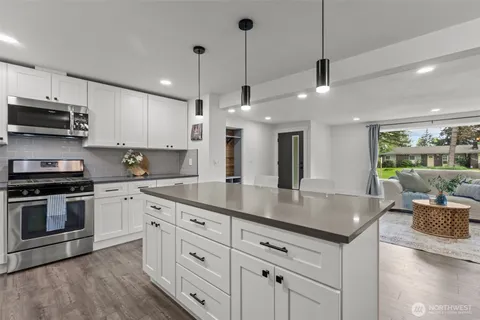$637,000 | 14912 Southeast 270th Place, Kent, WA 98042