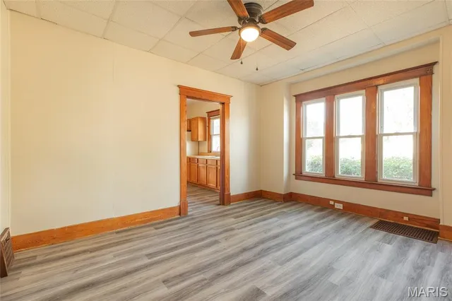 $99,900 | 402 South Washington Street, Bunker Hill, IL 62014