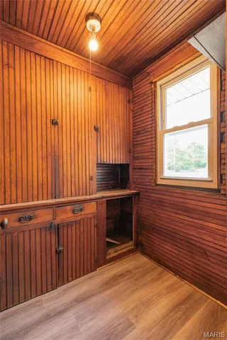 $99,900 | 402 South Washington Street, Bunker Hill, IL 62014