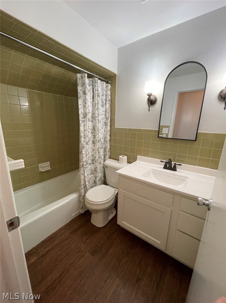 914 Cambridge Road Coshocton, OH 43812 - Photo 18 of 29 Bathroom