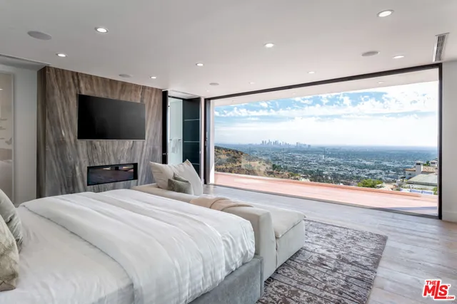 $39,500 | 2110 Hercules Drive, Los Angeles, CA 90046