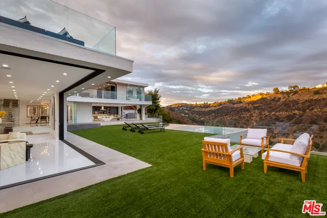 $39,500 | 2110 Hercules Drive, Los Angeles, CA 90046