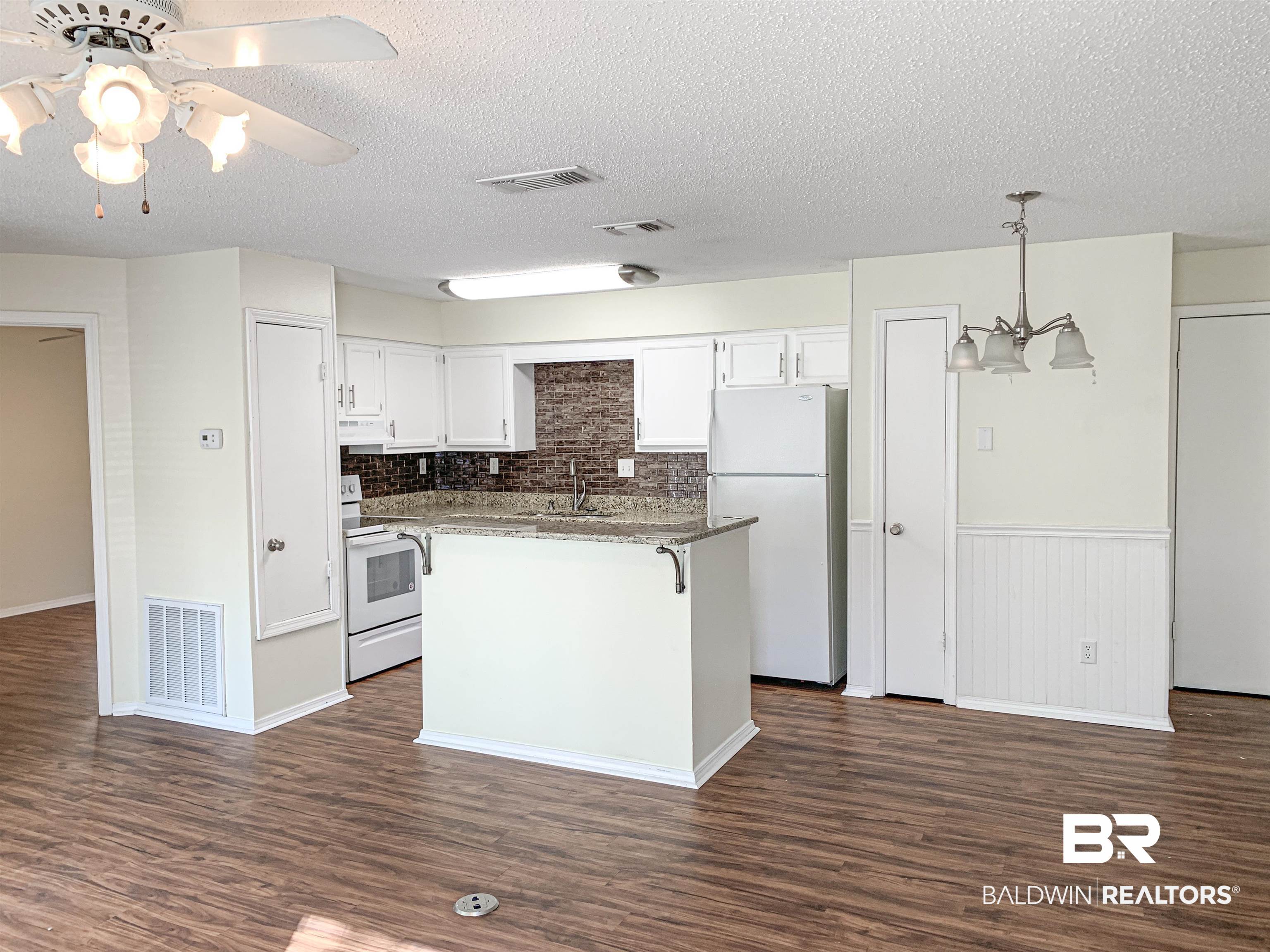 5608 Cottage Hill Road, Unit 214 Mobile, AL 36609 - Photo 2 of 12