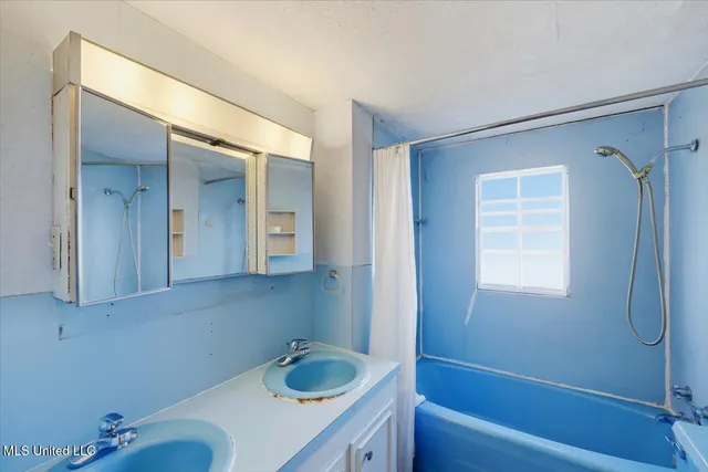 $165,000 | 927 Royal Oak Drive, Jackson, MS 39209