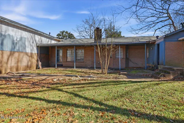 $165,000 | 927 Royal Oak Drive, Jackson, MS 39209