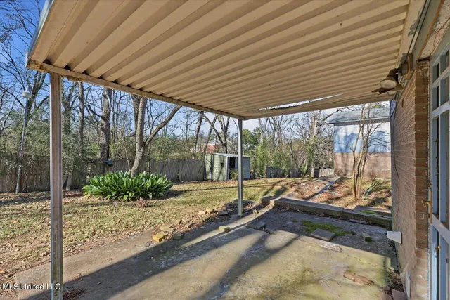 $165,000 | 927 Royal Oak Drive, Jackson, MS 39209