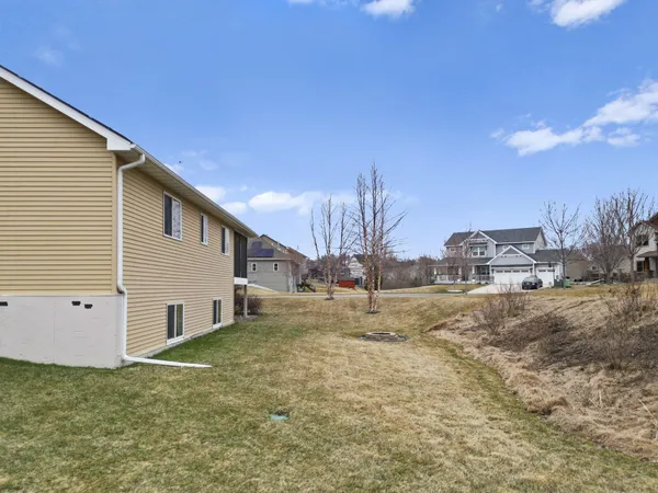 $515,000 | 5858 Deer Street, Monticello, MN 55362