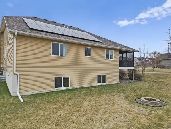 $515,000 | 5858 Deer Street, Monticello, MN 55362