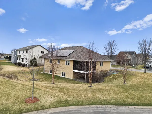 $515,000 | 5858 Deer Street, Monticello, MN 55362