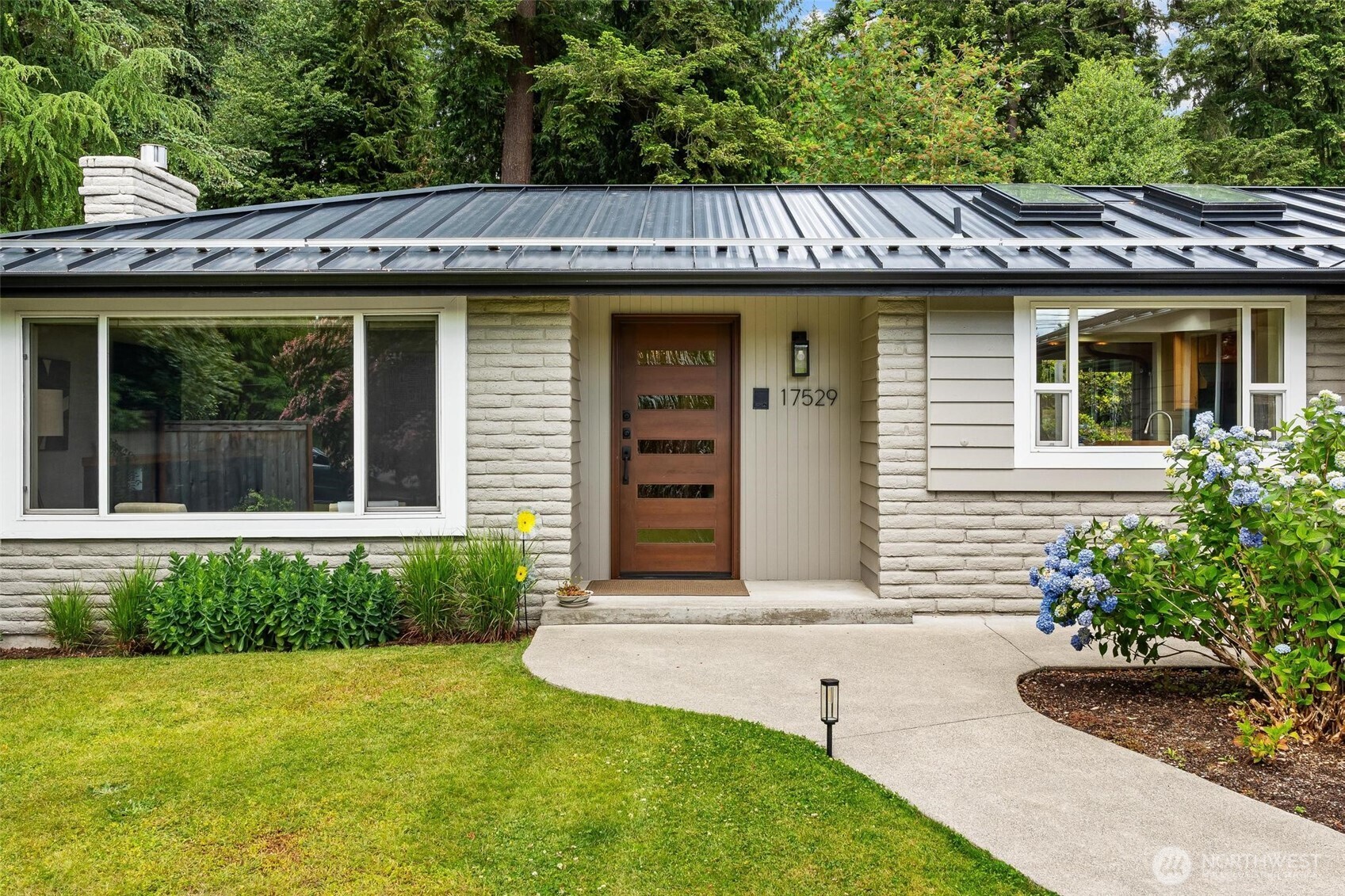17529 93rd Avenue Northeast Bothell, WA 98011 - Photo 7 of 38