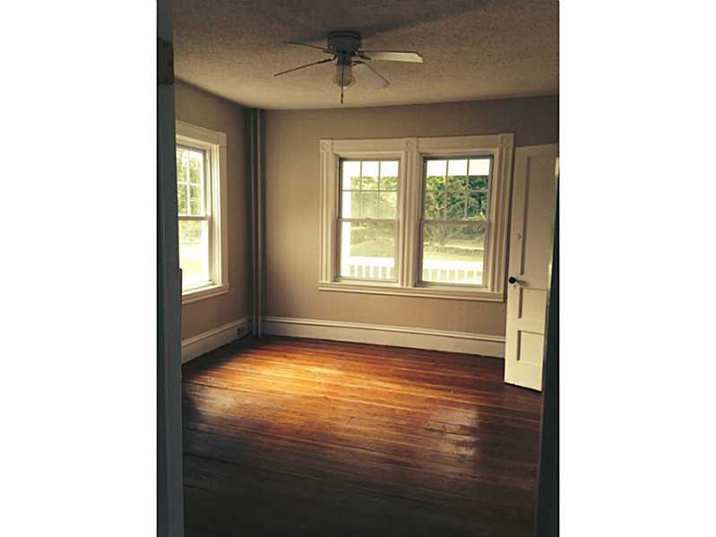 658 Middle Road Portsmouth, RI 02871 - Photo 20 of 20 Bedroom.