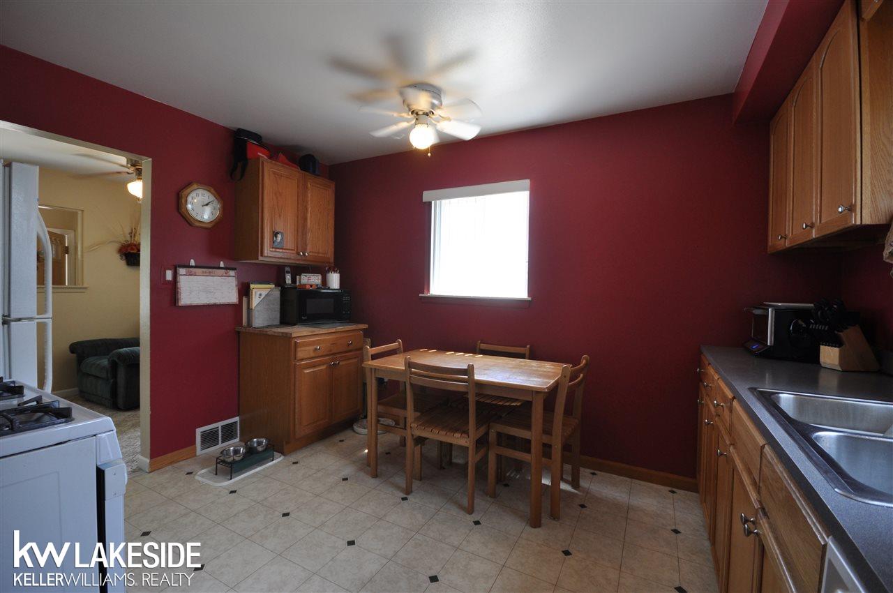 18014 Davidson Road Fraser, MI 48026 - Photo 5 of 21
