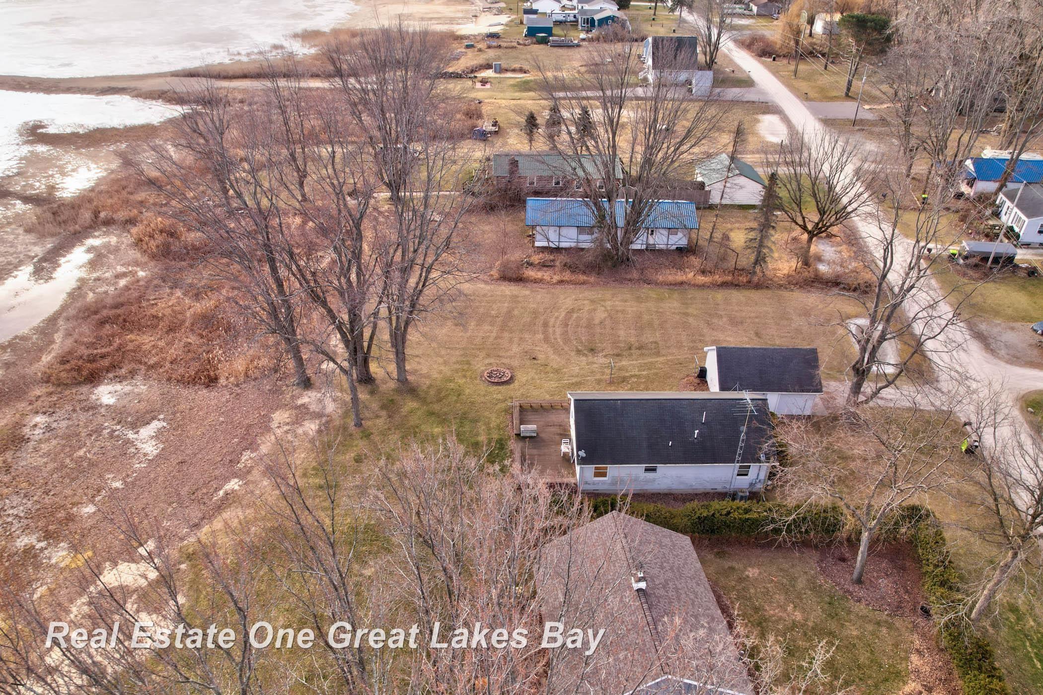 5167 Beachwood Road Standish, MI 48658 - Photo 38 of 55 Aerial of Home