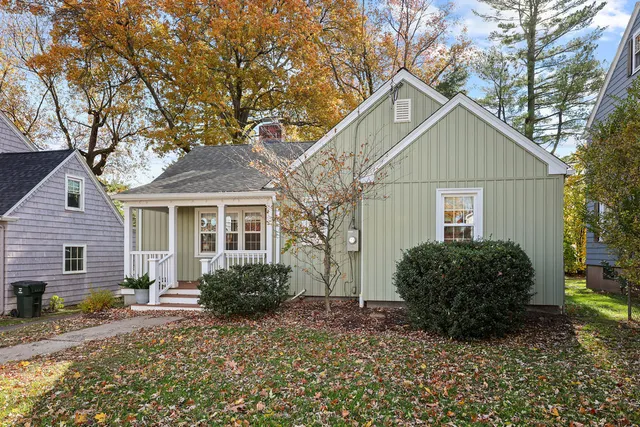 $4,000 | 15 Arapahoe Road, West Hartford, CT 06107