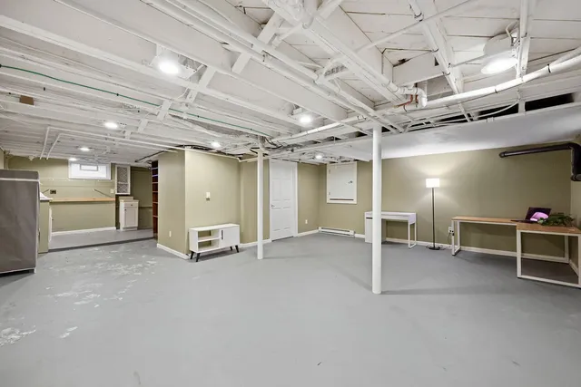 $4,000 | 15 Arapahoe Road, West Hartford, CT 06107