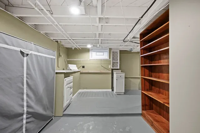 $4,000 | 15 Arapahoe Road, West Hartford, CT 06107