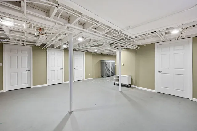 $4,000 | 15 Arapahoe Road, West Hartford, CT 06107