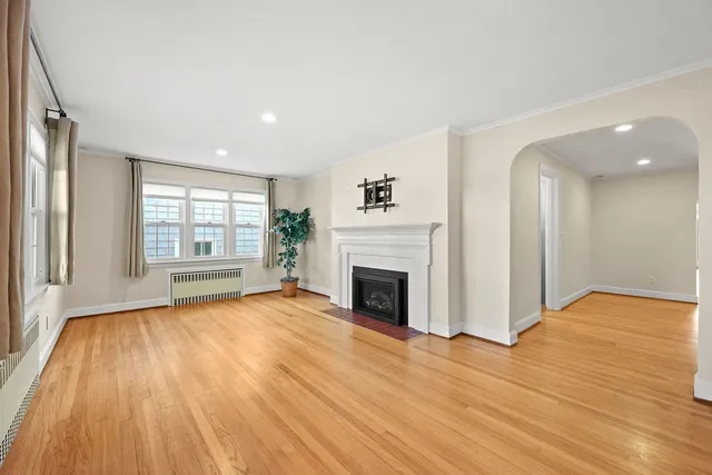 $4,000 | 15 Arapahoe Road, West Hartford, CT 06107