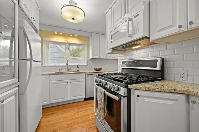 $4,000 | 15 Arapahoe Road, West Hartford, CT 06107