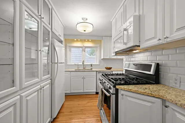 $4,000 | 15 Arapahoe Road, West Hartford, CT 06107