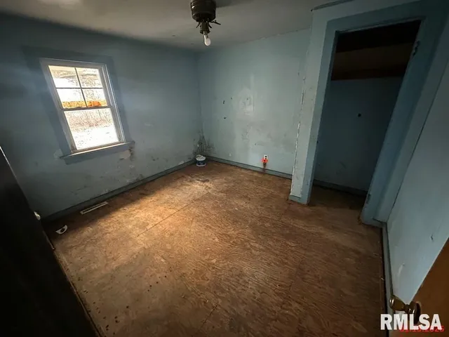 $38,000 | 605 Glenway Avenue, Knoxville, IL 61448