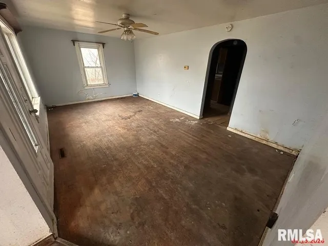 $38,000 | 605 Glenway Avenue, Knoxville, IL 61448