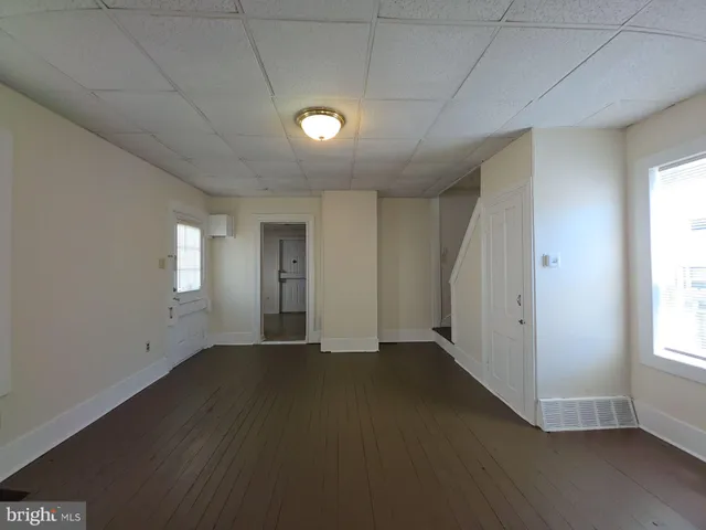 $1,700 | 502 East Main Street, Millville, NJ 08332