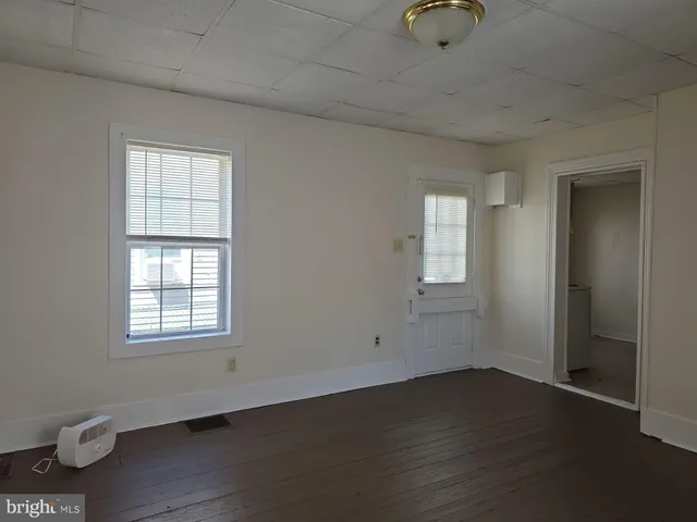 $1,700 | 502 East Main Street, Millville, NJ 08332